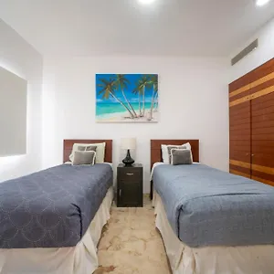  Holiday home Beachfront Penthouse With 3 Bedrooms & Ocean View - Las Nubes